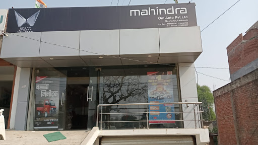 Mahindra Om Auto Automotive | Show Room