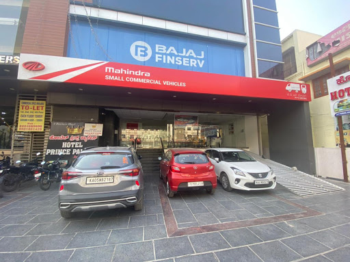 Mahindra PPS Commercial Showroom Automotive | Show Room