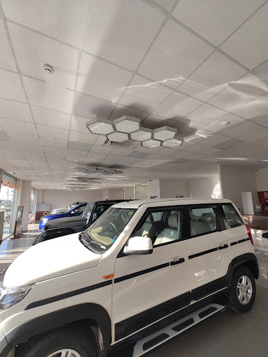 Mahindra PPS Showroom Nelamangala Automotive | Show Room