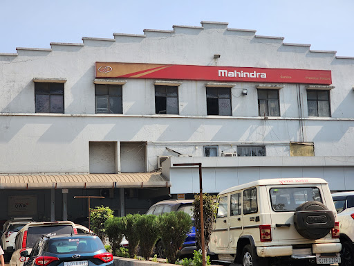 Mahindra President Motor Automotive | Show Room