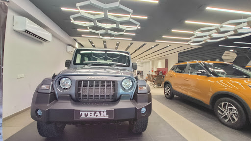 Mahindra Punjab Automobiles Automotive | Show Room