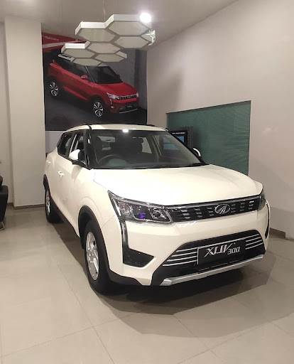 Mahindra Punjab Automobiles - SUV Showroom Automotive | Show Room