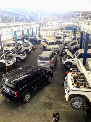 Mahindra R.D. Automobiles - SUV Automotive | Show Room