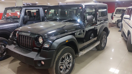 Mahindra Raga Motors - Personal Vehicle Showroom Automotive | Show Room