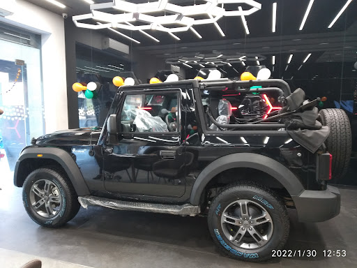 Mahindra Randhawa Motors - SUV Showroom Automotive | Show Room