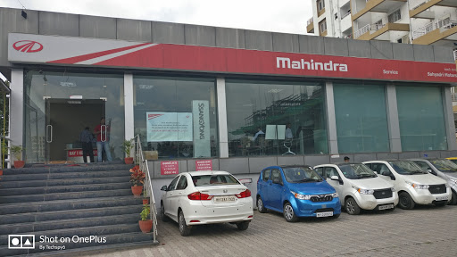 MAHINDRA Sahyadri Motors Automotive | Show Room