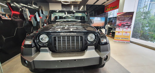 Mahindra Salasar Autocrafts Automotive | Show Room