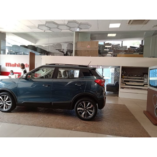 Mahindra Shree Automotive Automotive | Show Room