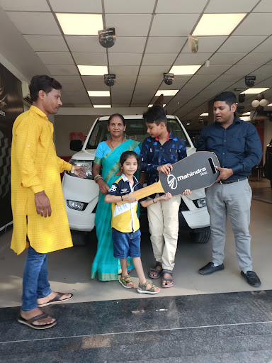 Mahindra Shree Tirupati Auto - SUV Automotive | Show Room