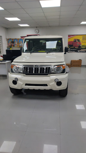 MAHINDRA SIDDHANTH MOTORS Automotive | Show Room