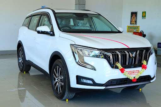 Mahindra SRS Cars - SUV Automotive | Show Room