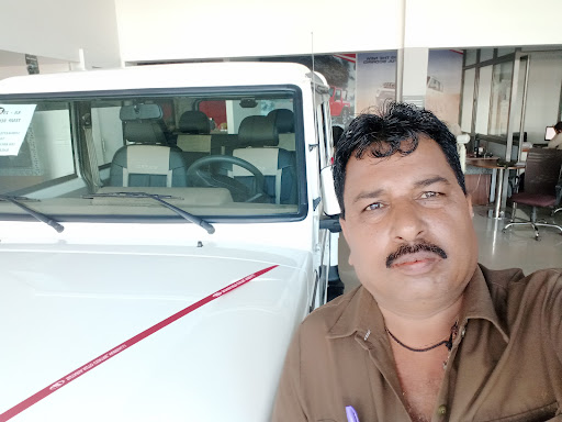 Mahindra Sutaria Auto Centre Automotive | Show Room