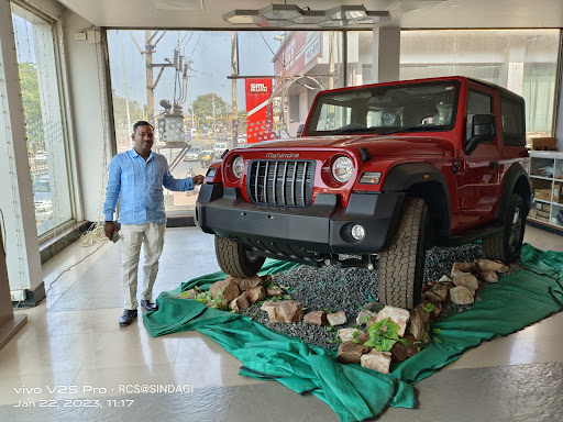 Mahindra Sutaria Auto Centre Automotive | Show Room