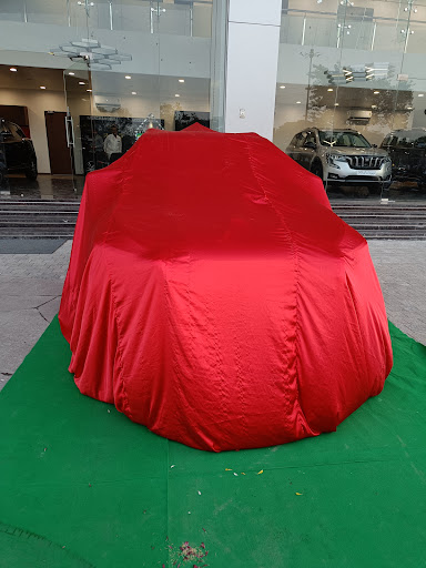 Mahindra Unnati Motors Sales Automotive | Show Room