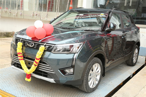 Mahindra Zulaikha Motors - SUV Automotive | Show Room