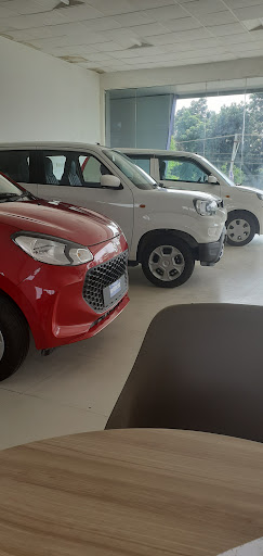 Maruti Suzuki ARENA (Anand Motors) Automotive | Show Room