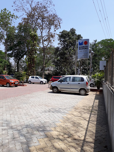 Maruti Suzuki Arena (Comet Motors) Automotive | Show Room