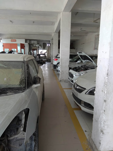 Maruti Suzuki ARENA (Dev Motors) Automotive | Show Room