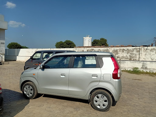 Maruti Suzuki ARENA (LMJ Services) Automotive | Show Room