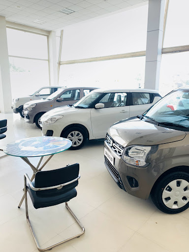 Maruti Suzuki Arena Raikot Automotive | Show Room