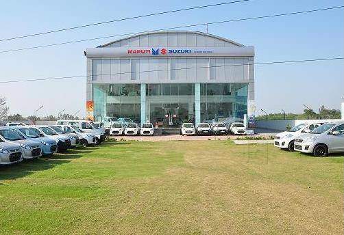 Maruti Suzuki ARENA (Unique Motors) Automotive | Show Room