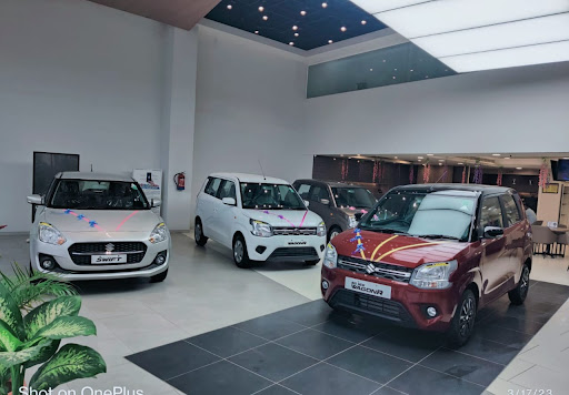 Maruti Suzuki ARENA (Varun Motors) Automotive | Show Room