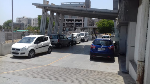 Maruti Suzuki Service (Starline Cars) Automotive | Show Room