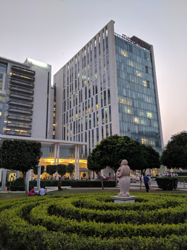 Medanta: The Medicity Gurgaon Healthcare 01
