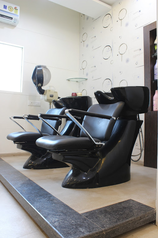 Meenakshis Salons And Academy Active Life | Salon