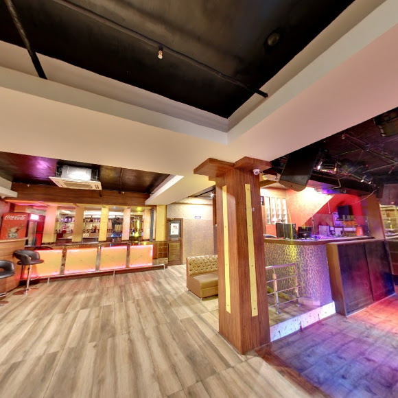 MIAMI (Club & Lounge) Food and Restaurant | Bar