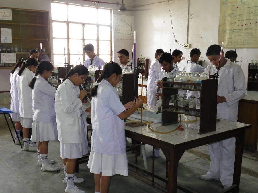 Modern Child Public School Nangloi Schools 005