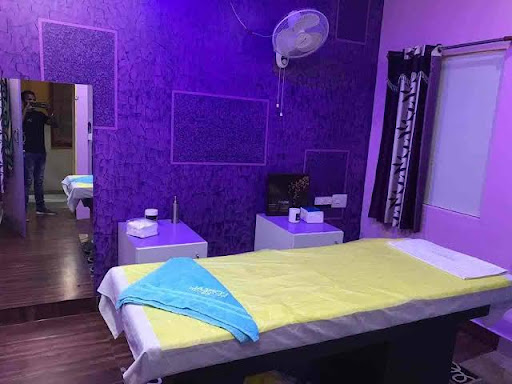 Moksham Spa & Saloon Unisex Active Life | Salon