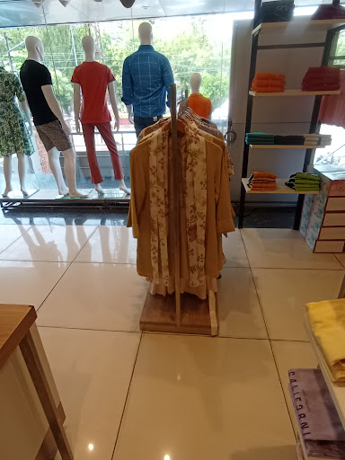 Monte Carlo company outlet Shopping | Store