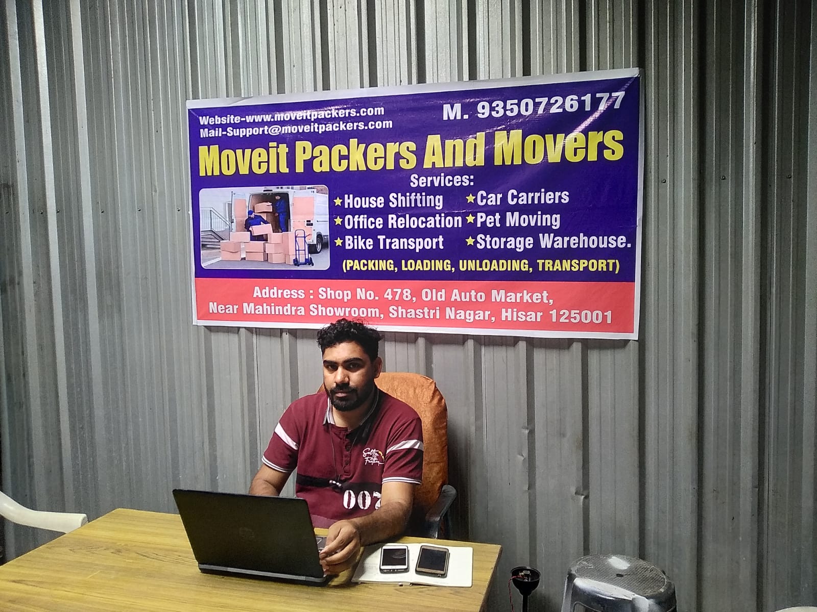Moveit Packers And Movers - Logo