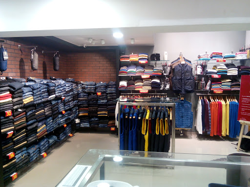 Mufti Factory outlet Shopping | Store