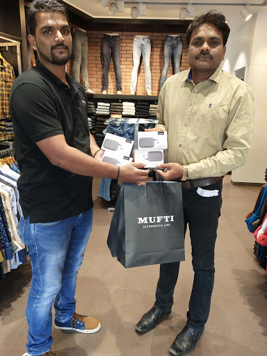 Mufti Shopping | Store