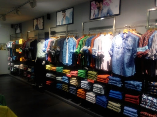 Mufti Showroom Shopping | Store