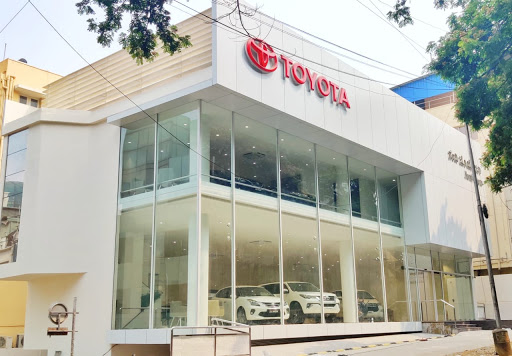 NANDI TOYOTA Automotive | Show Room