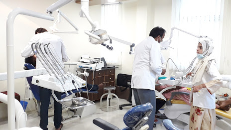 Narayan Multispeciality Dental Clinic Medical Services | Dentists