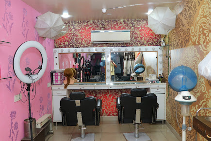 Natural Look Salon & Spa Ludhiana - Salon in Ludhiana | Joon Square