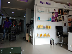 Naturals Active Life | Salon