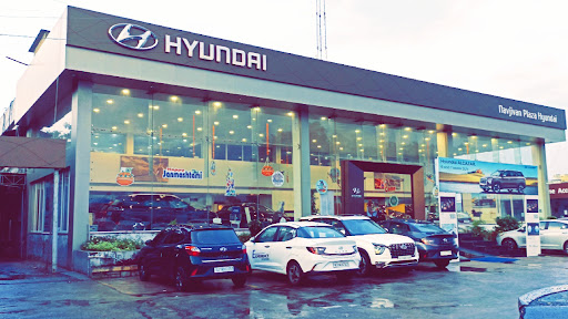 Navjivan Plaza Hyundai Automotive | Show Room