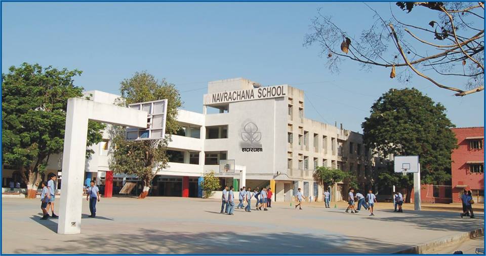 Navrachana School Logo