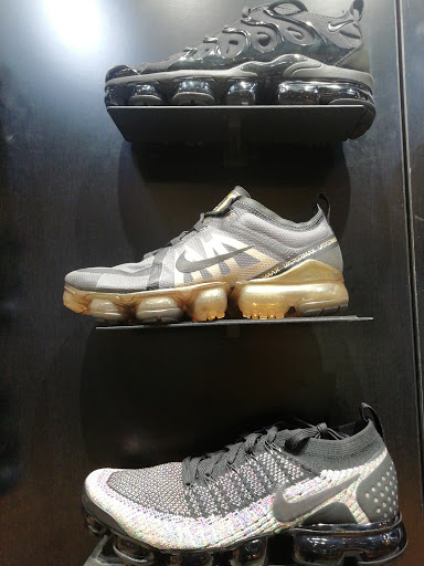 Nike - Ernakulam Shopping | Store