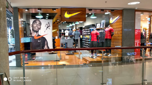 Nike Exclusive Store Shopping | Store