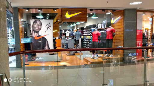 Nike Exclusive Store Shopping | Store