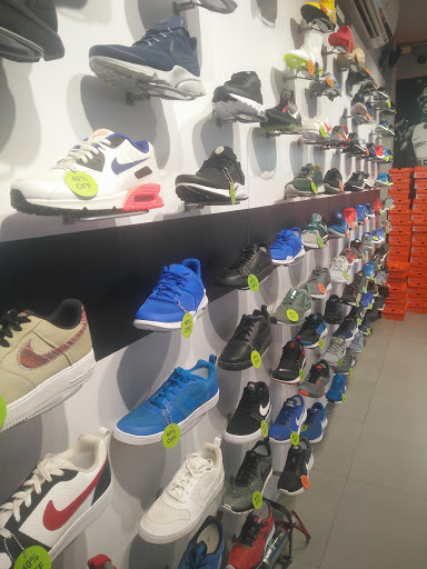 Nike Factory Store Shopping | Store
