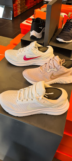 Nike Factory Store Shopping | Store