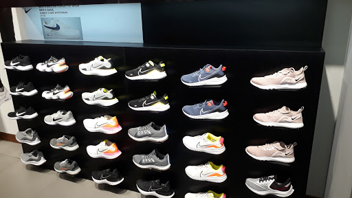 NIKE - howrah Shopping | Store