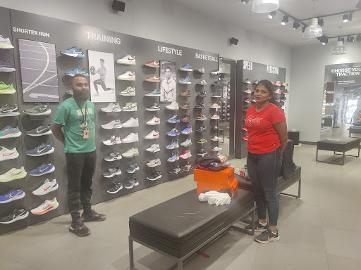 Nike Store Shopping | Store